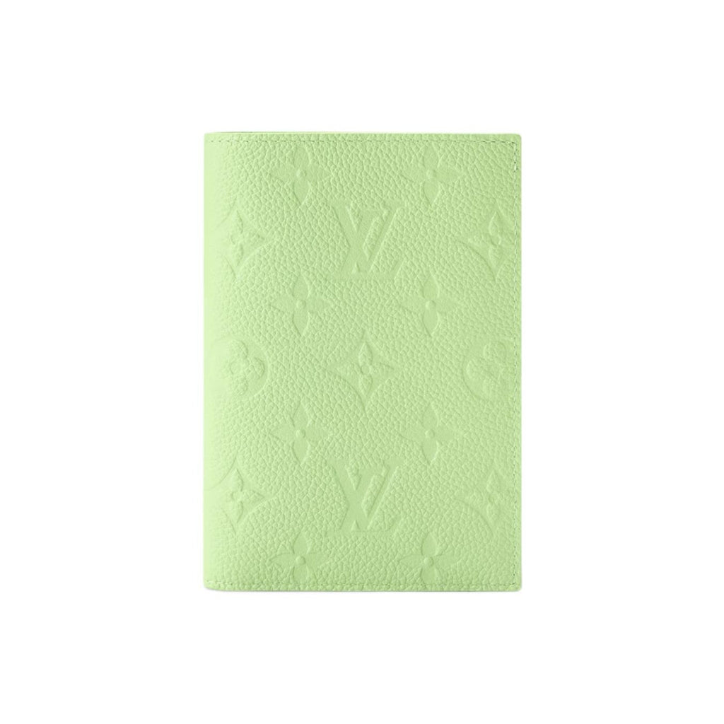 LOUIS VUITTON Women's Green Monogram Cowhide Leather Passport Holder M27678