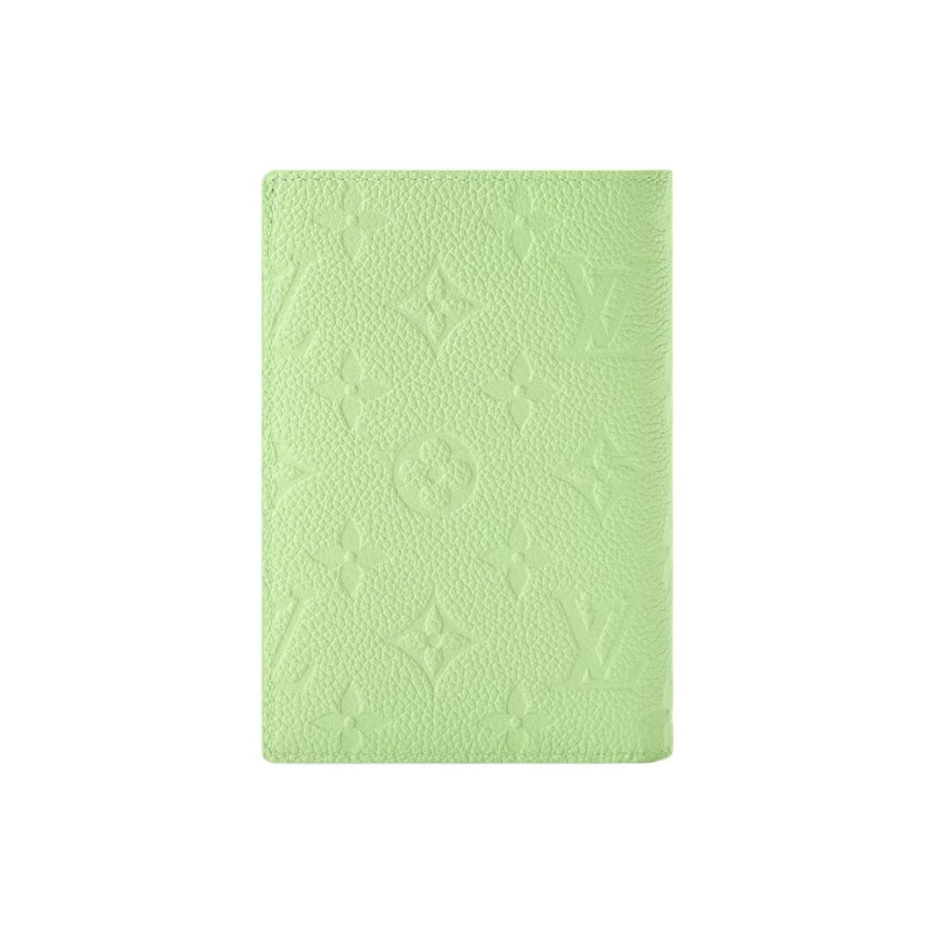 LOUIS VUITTON Women's Green Monogram Cowhide Leather Passport Holder M27678
